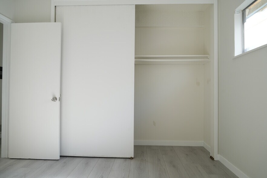 Building Photo - 141 Marguerita Ave