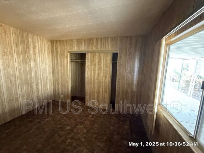 Building Photo - 818 Church St