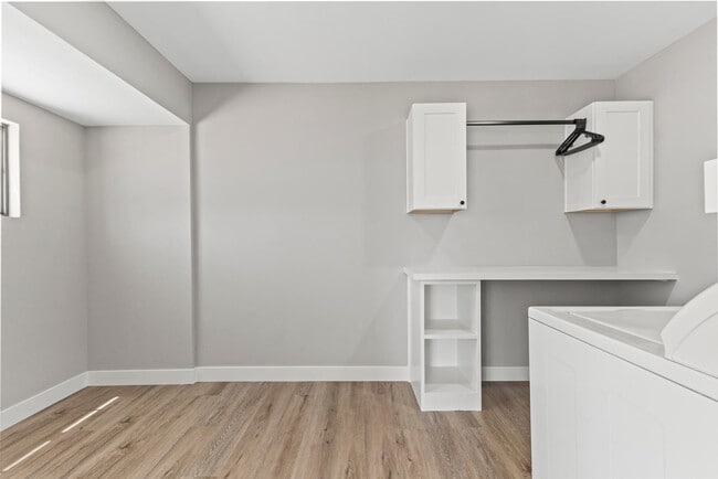 Building Photo - 10423 W Monterosa Dr