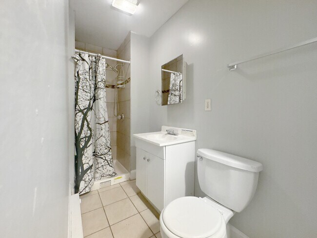 Building Photo - 1812 McCulloh St