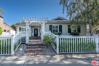 Building Photo - 11350 Albata St