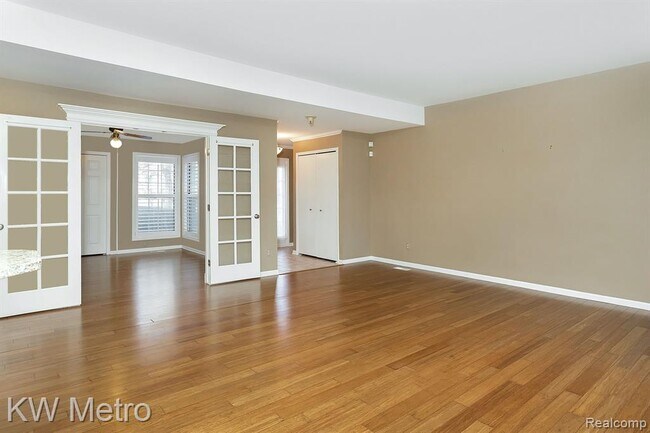 Building Photo - 516 Newburne Pointe