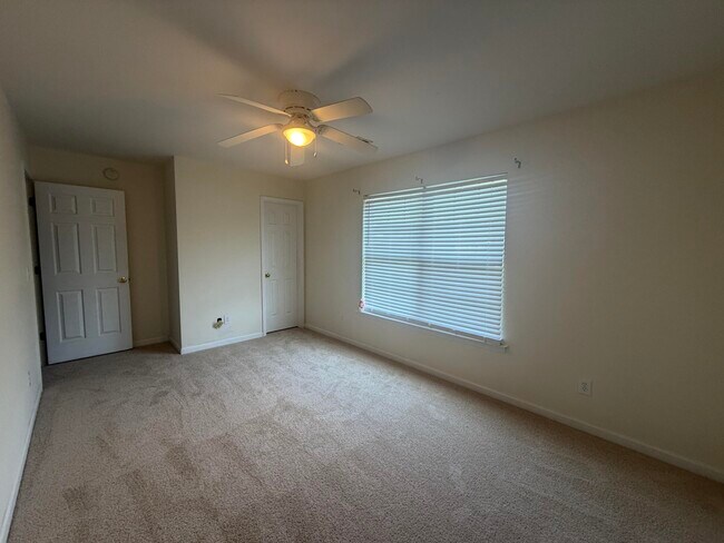 Building Photo - 575 Batty Way