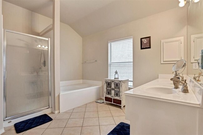 Building Photo - 2911 Ashbrook Ln