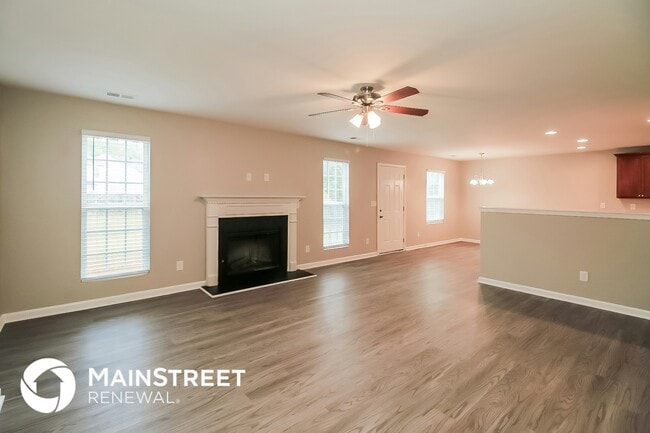 Building Photo - 365 Walton View