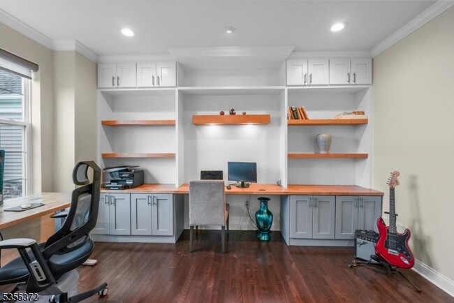 Building Photo - 12 Remy Ct