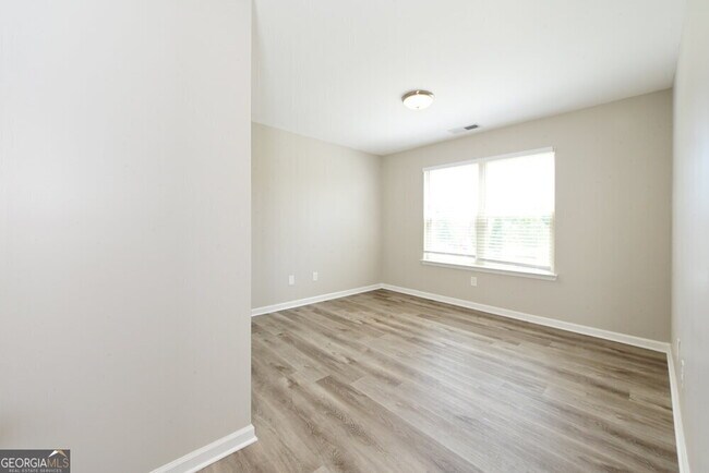 Building Photo - 175 Biscayne Terrace