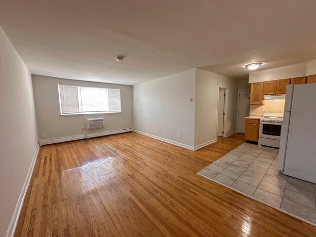 1 Bedroom Apartment | Folcroft Gardens - Folcroft Gardens Apartments