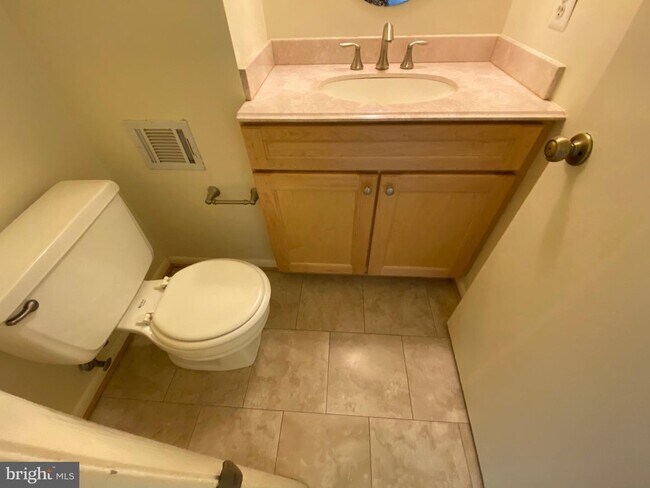 Building Photo - 7820 Muirfield Ct