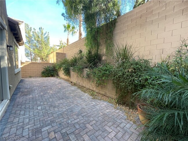 Building Photo - 149 Elm Reed Ave