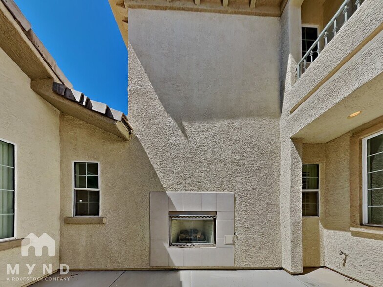 Building Photo - 9456 Bluff Ledge Ave
