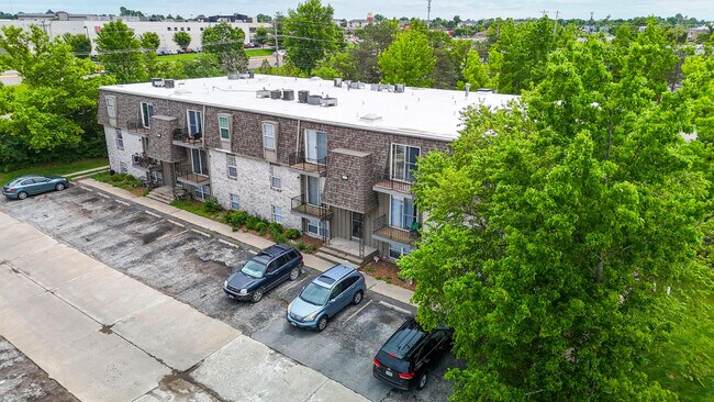 Building Photo - 3408 Balboa Ln