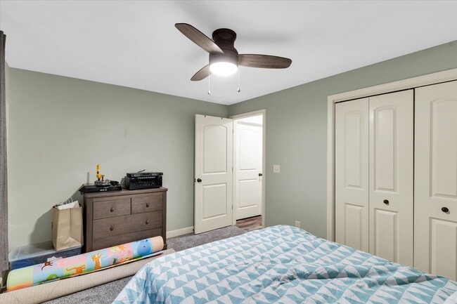 Building Photo - 2 story 4 bedroom 3.5 bath