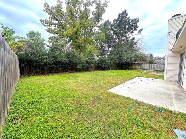 Building Photo - 15427 Swan Creek Dr