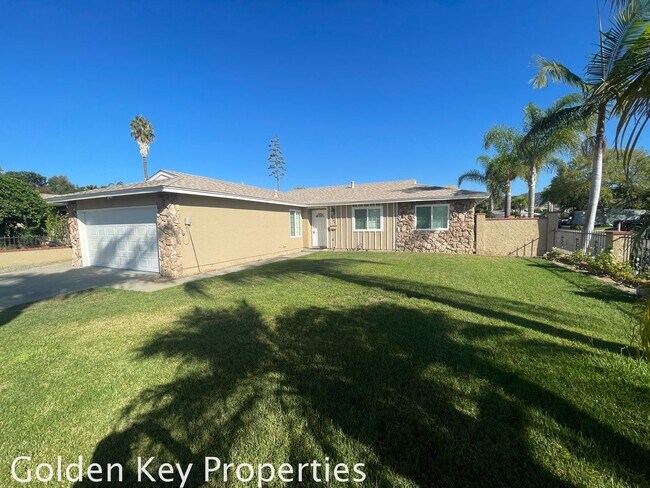 Primary Photo - Nicely renovate corner property with a pool!