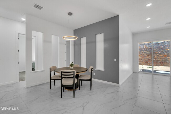 Building Photo - 1789 Urijah Pl