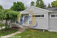 Building Photo - Available Now in Fenton!!!