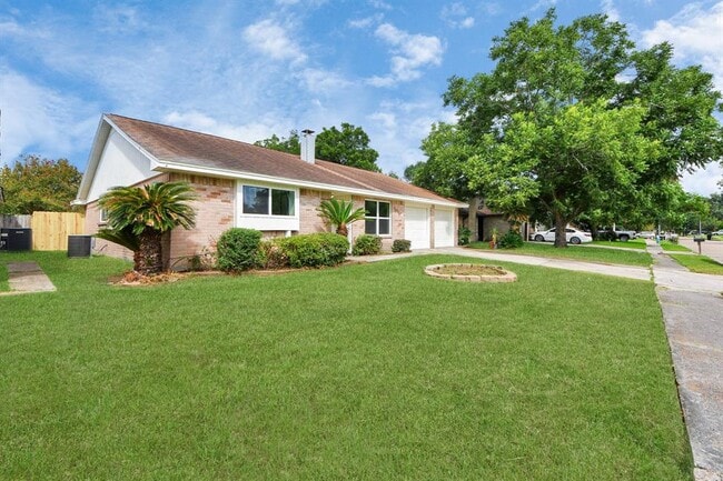 Building Photo - 4015 Lufborough Dr