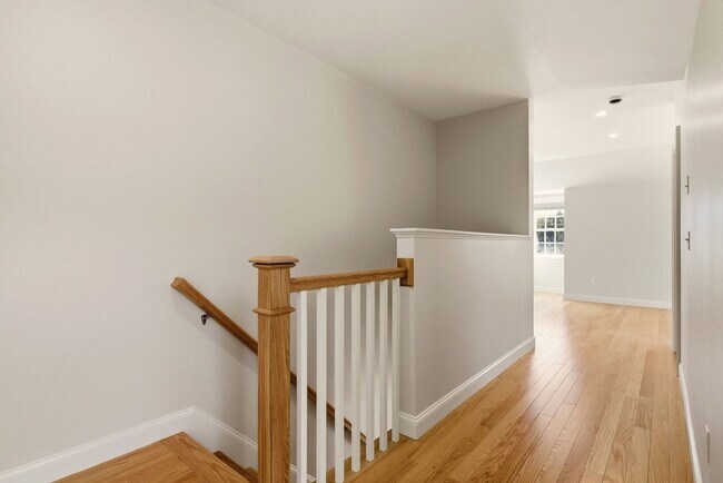 Building Photo - 13 1/2 Merrimac St