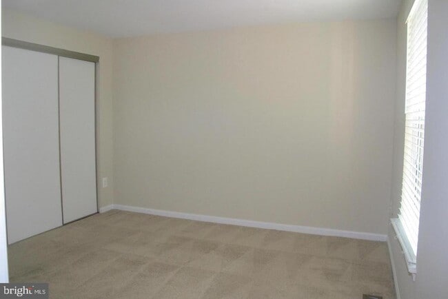 Building Photo - 17407 Gallagher Way