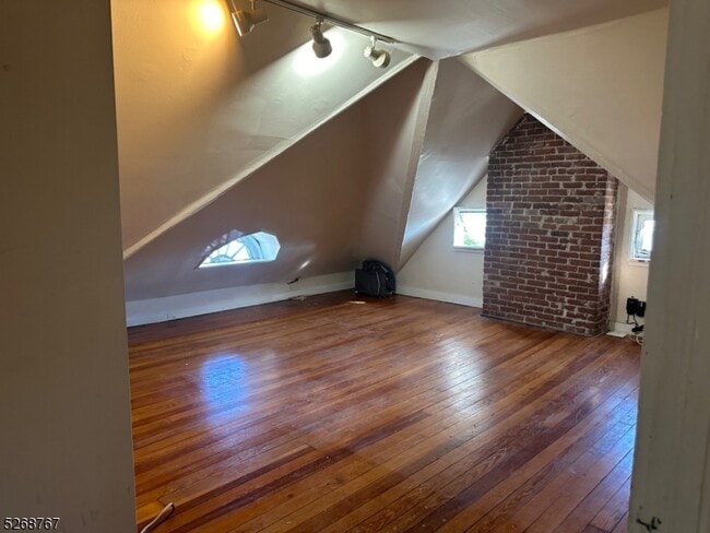 Building Photo - 324 Claremont Ave