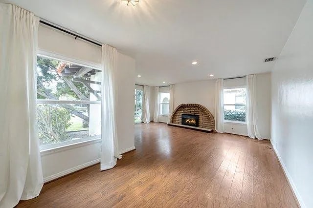 Building Photo - 22051 Crespi St