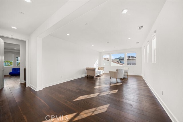 Building Photo - 204 Radial