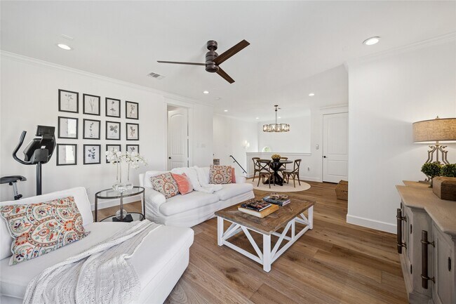 Building Photo - 2031 Sheridan St