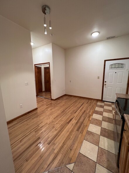 kitchen/living - 110 1/2 E 6th St