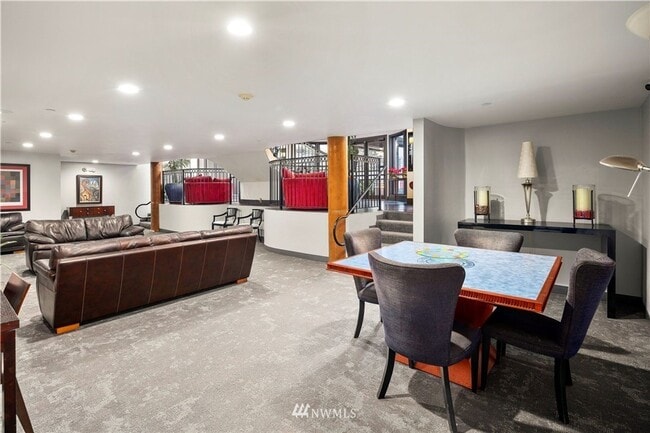 Building Photo - Classic 1bedroom Condo with Elegant Amenit...