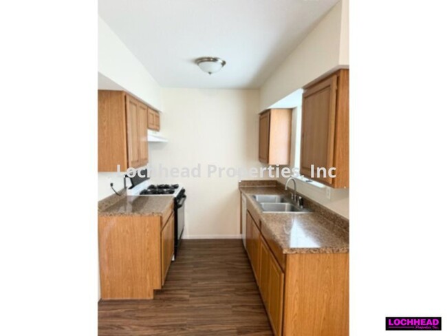 Building Photo - 3 BEDROOM IN MESQUITE***