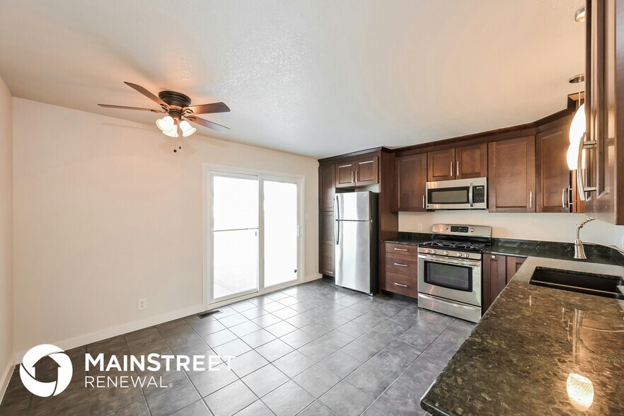 Building Photo - 4911 Xanadu St