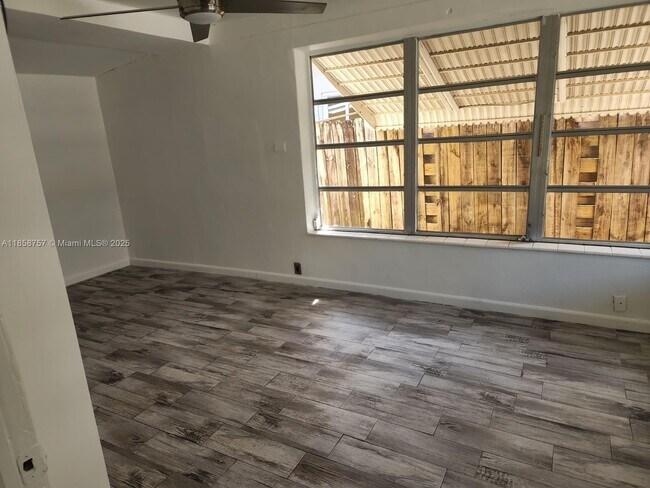 Building Photo - 7130 Granada Blvd