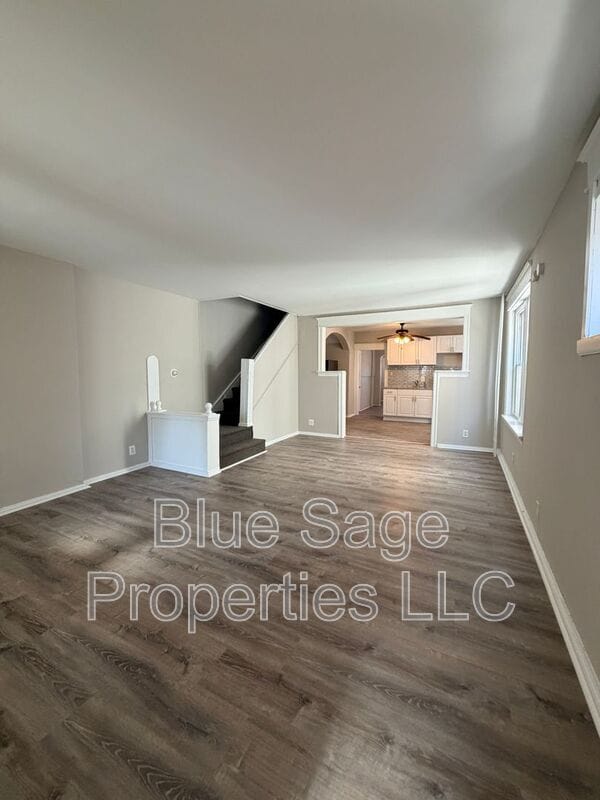 Building Photo - 425 Pusey Ave