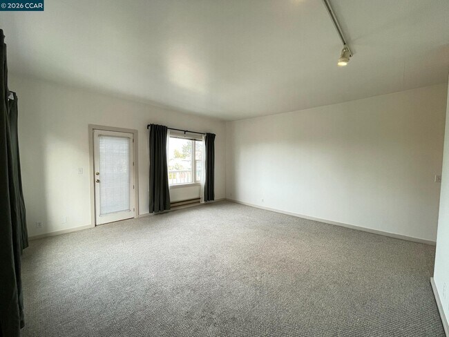 Building Photo - 216 Kentucky St