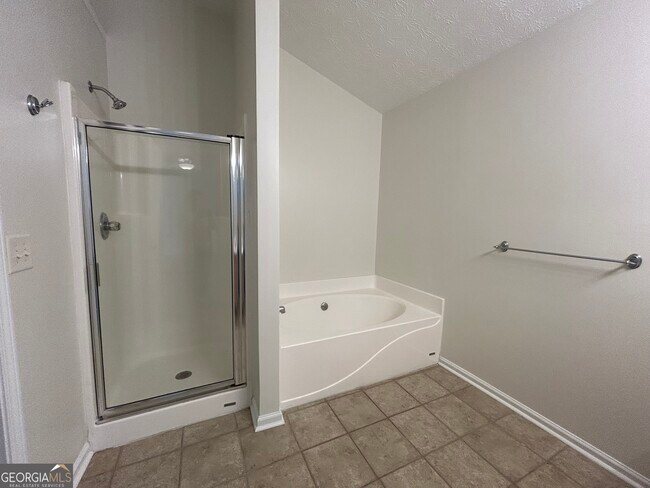 Building Photo - 3051 Kentmere Dr