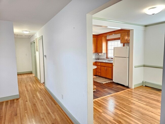 Building Photo - Essex County - 3 Bedroom 1.5 Bath Brick Ra...