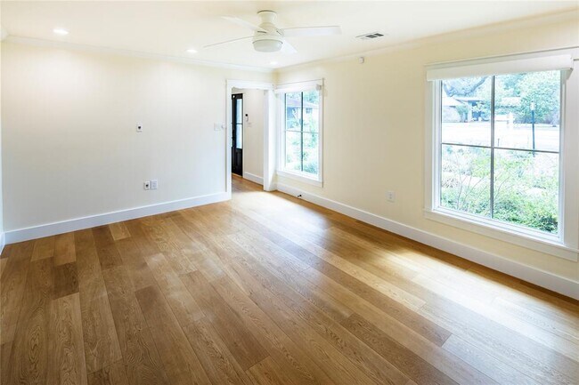 Building Photo - 4504 Greenbriar Ct