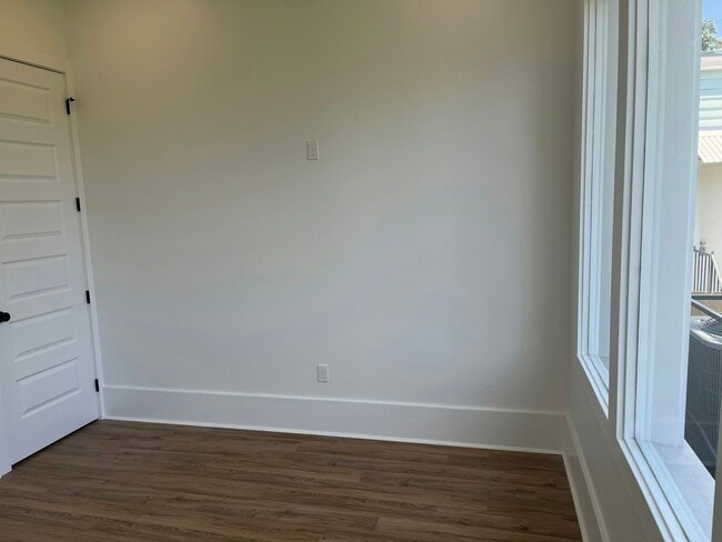 Building Photo - 1662 N Tonti St