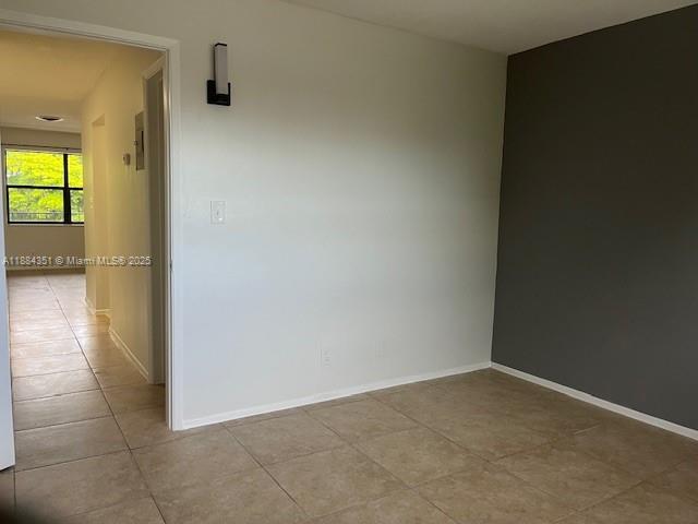 Building Photo - 5610 NE 18th Ave