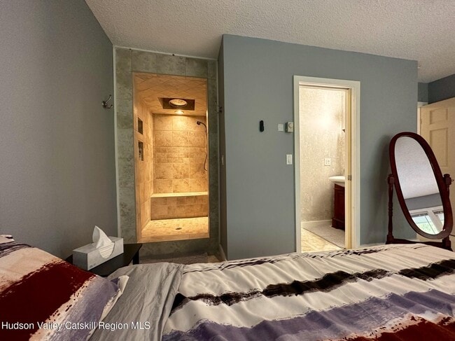 Building Photo - 81 Scribner Hollow Rd