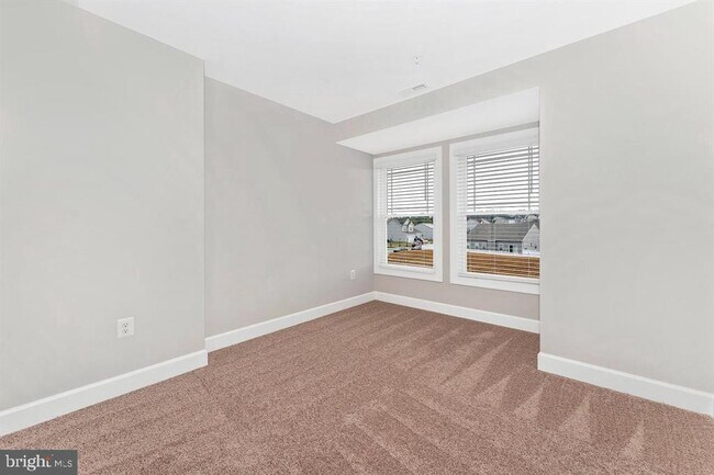 Building Photo - 424 Abigail Ave