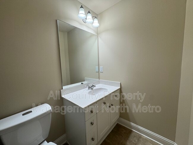 Building Photo - 10860 Ellicot Way