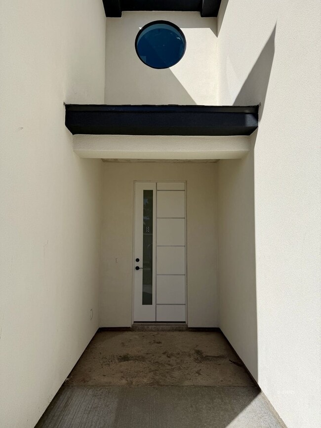 Building Photo - 1204 S Central Ave