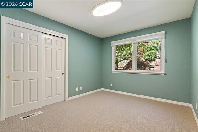 Building Photo - 539 Dalewood Dr