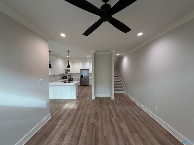 Building Photo - 14 Walnut St NE