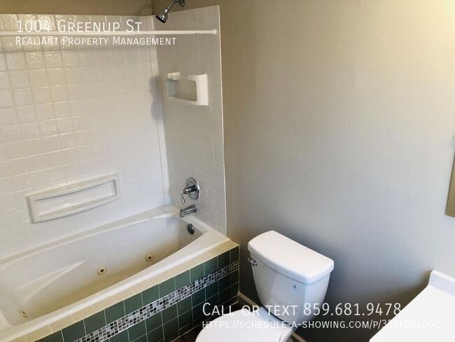 Building Photo - 1004 Greenup St