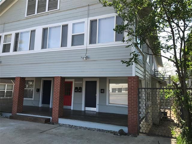 Primary Photo - 1118 N Zang Blvd