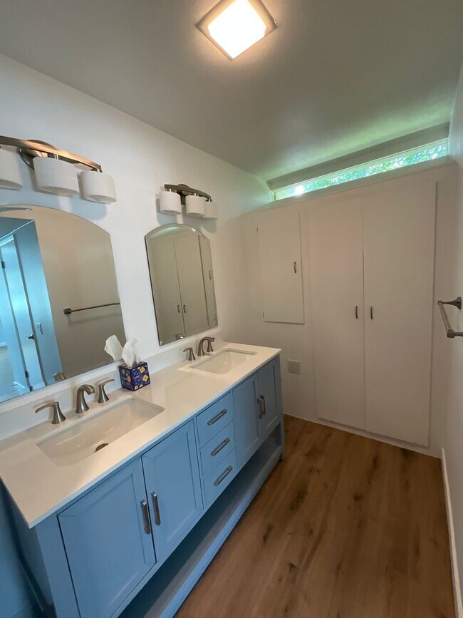 Building Photo - Beautiful condo in Palm Springs