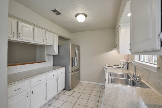Building Photo - 17547 Monsoon Ct